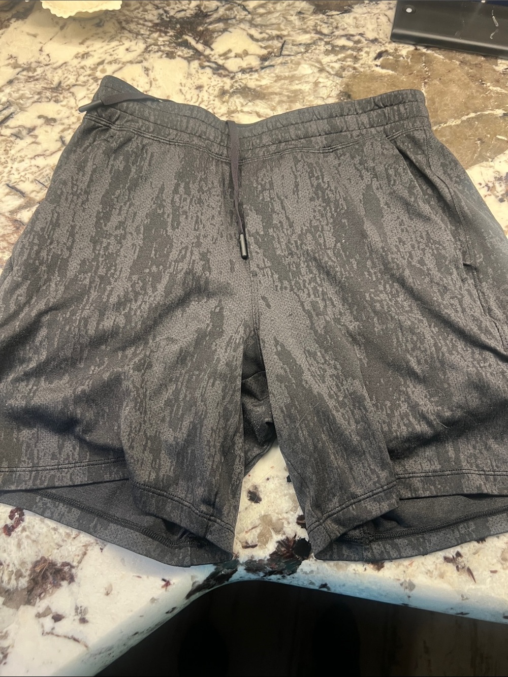 Men's Lululemon Performance Athletic Shorts - Charcoal Gray